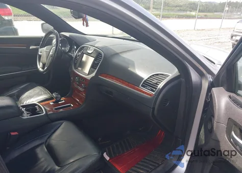 2013 Chrysler 300 Motown from USA, damaged, VIN 2C3CCAAG1DH600280